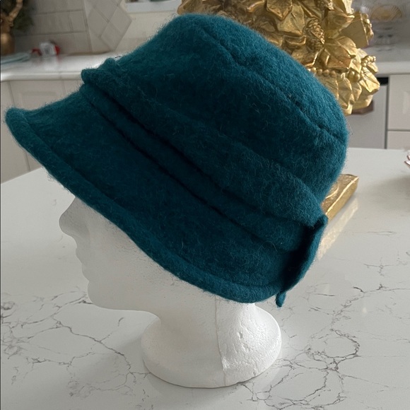 Elegant Teal Women's Hat - Picture 5 of 6